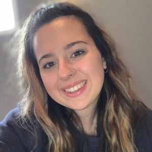 Meet your Posher, Abby